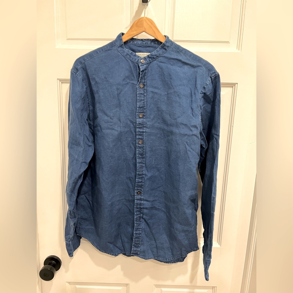 Blue Club Monaco linen band collar shirt size small